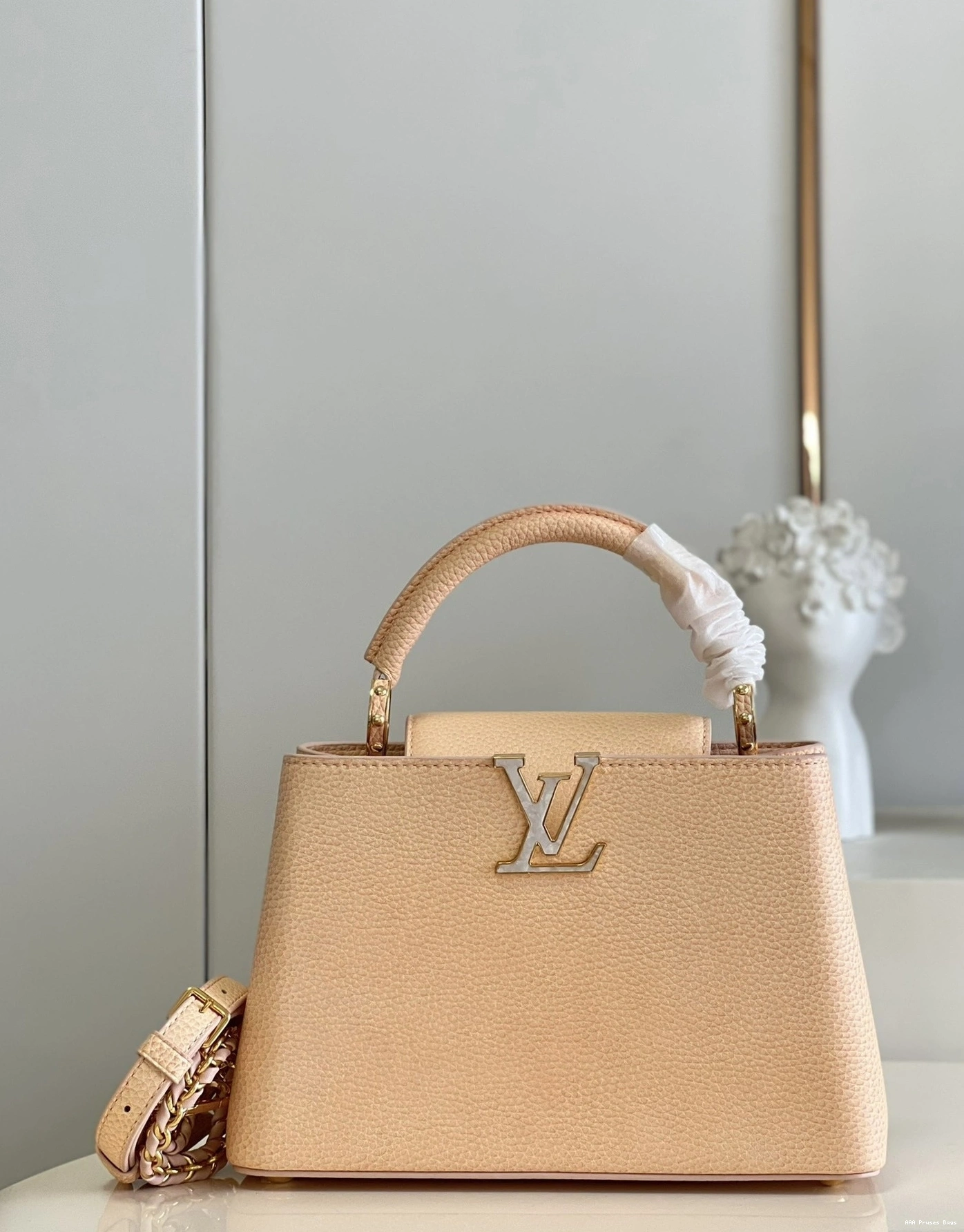 AAA Replica Ru BB LOUIS VUITTON CAPUCINES 0801